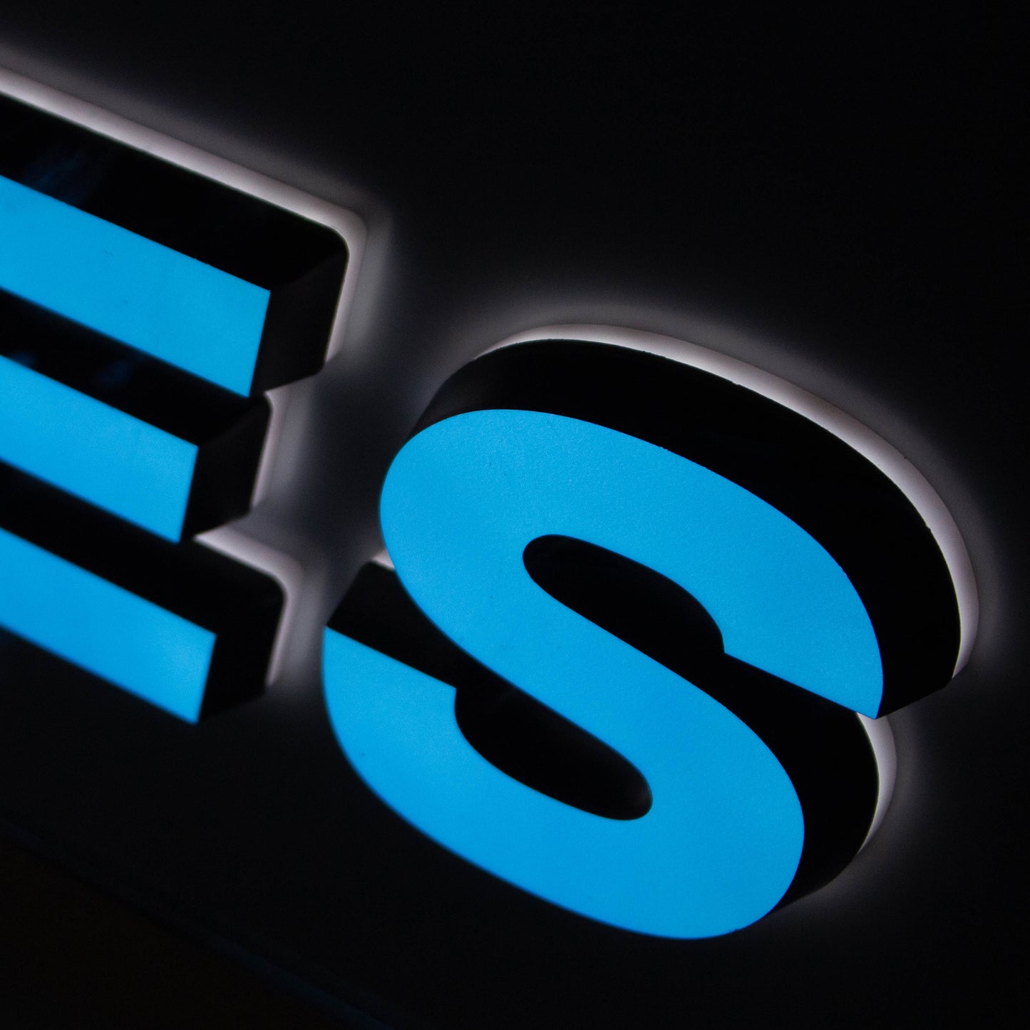 CERES Indoor & Outdoor Use - Mini LED Acrylic Letters with Transparent Acrylic Box(Customized Letter /Color)